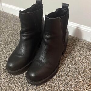 Black Chelsea Ankle Boots - Classic girls Leather Boot